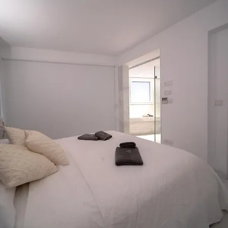 Apartament Luxurious Sea Front Three Bedroom