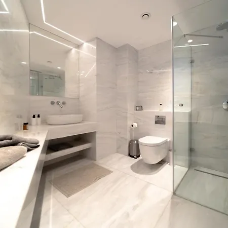 Luxurious Sea Front Three Bedroom Apartament