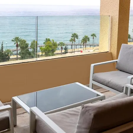 Apartment Luxurious Sea Front Three Bedroom *