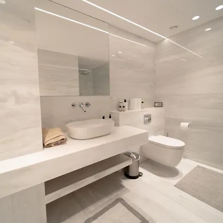 Apartment Luxurious Sea Front Three Bedroom